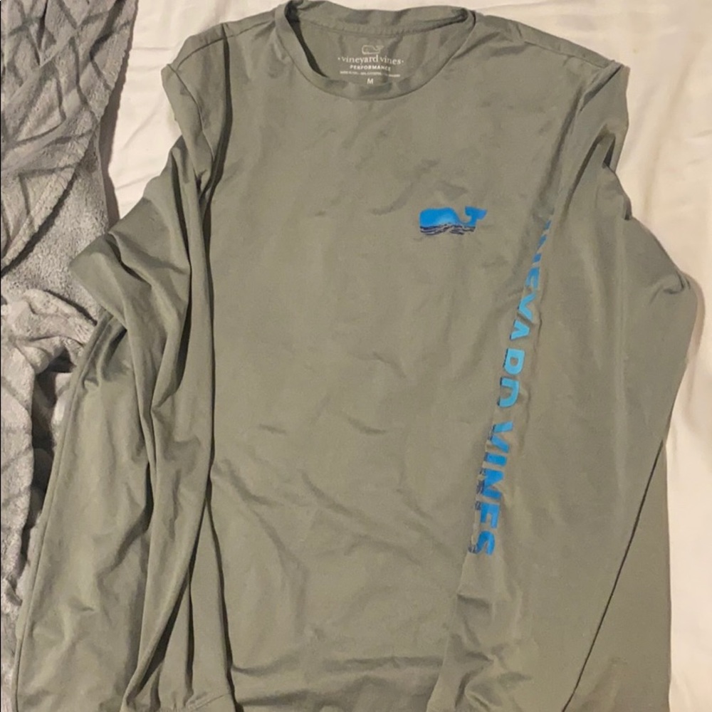 Vineyard vines performance long sleeve